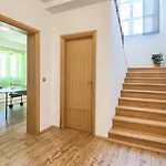 Korina * Valtura