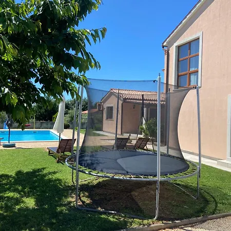 Vila Korina *